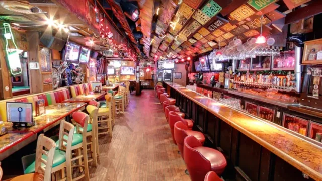 barneys-beanery-west-hollywood